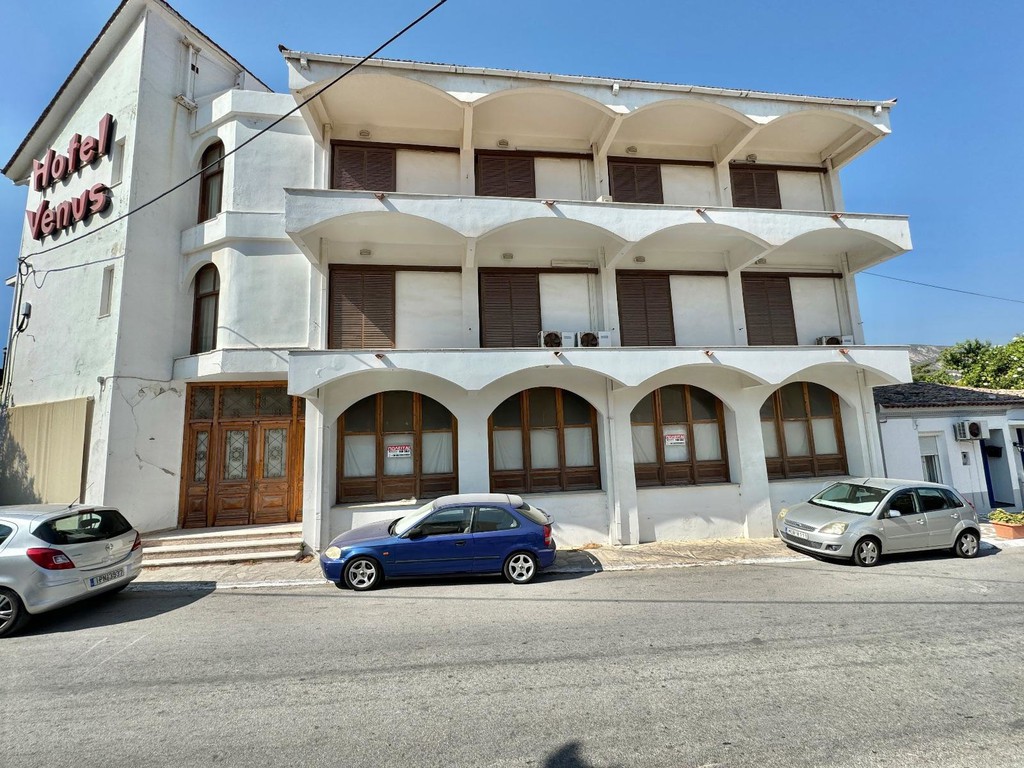 Ξενοδοχείο 1.300 τ.μ. για πώληση, Ν. Σάμου, Σάμος
