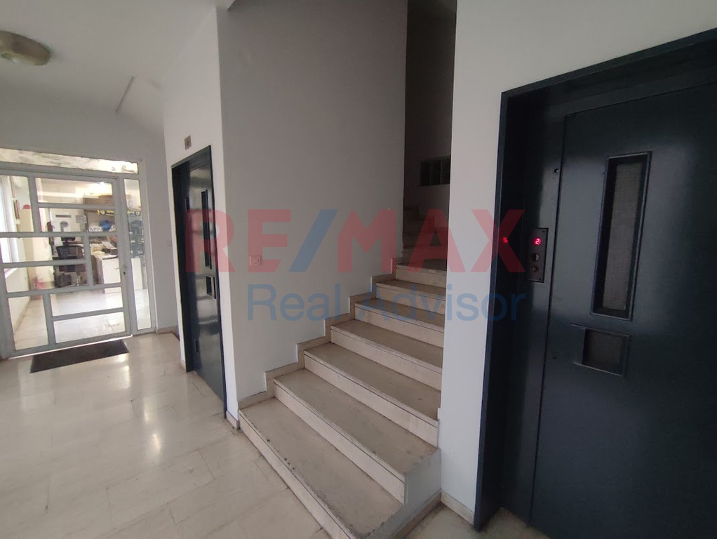 Επιχειρηματικό κτίριο 2.400 τ.μ. προς πώληση, Νέα Χαλκηδόνα