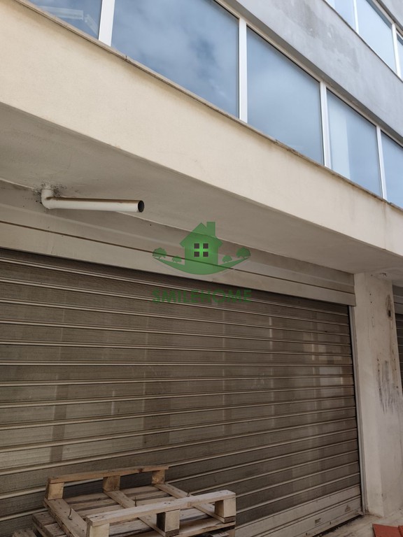 Επιχειρηματικό κτίριο 1.050 τ.μ. προς ενοικίαση, Εκτελωνιστών - Εφοριακών
