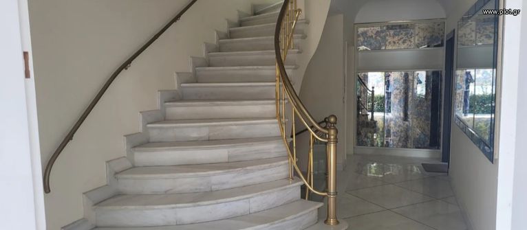 Detached home 580 sqm for rent, Athens - North, Nea Erithraia