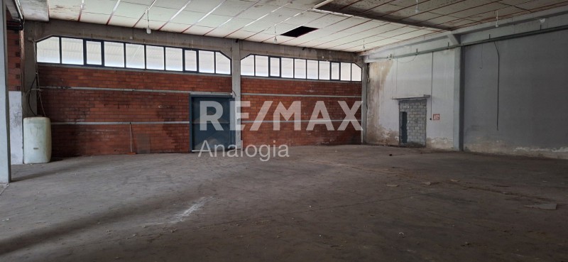 Επιχειρηματικό κτίριο 1.547 τ.μ. προς πώληση, Καλοχώρι Εχεδώρου