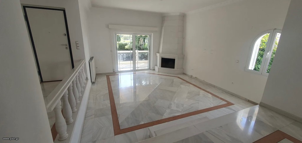 Μεζονέτα 140 τ.μ. πρός ενοικίαση, Αθήνα - Νότια Προάστια, Γλυφάδα