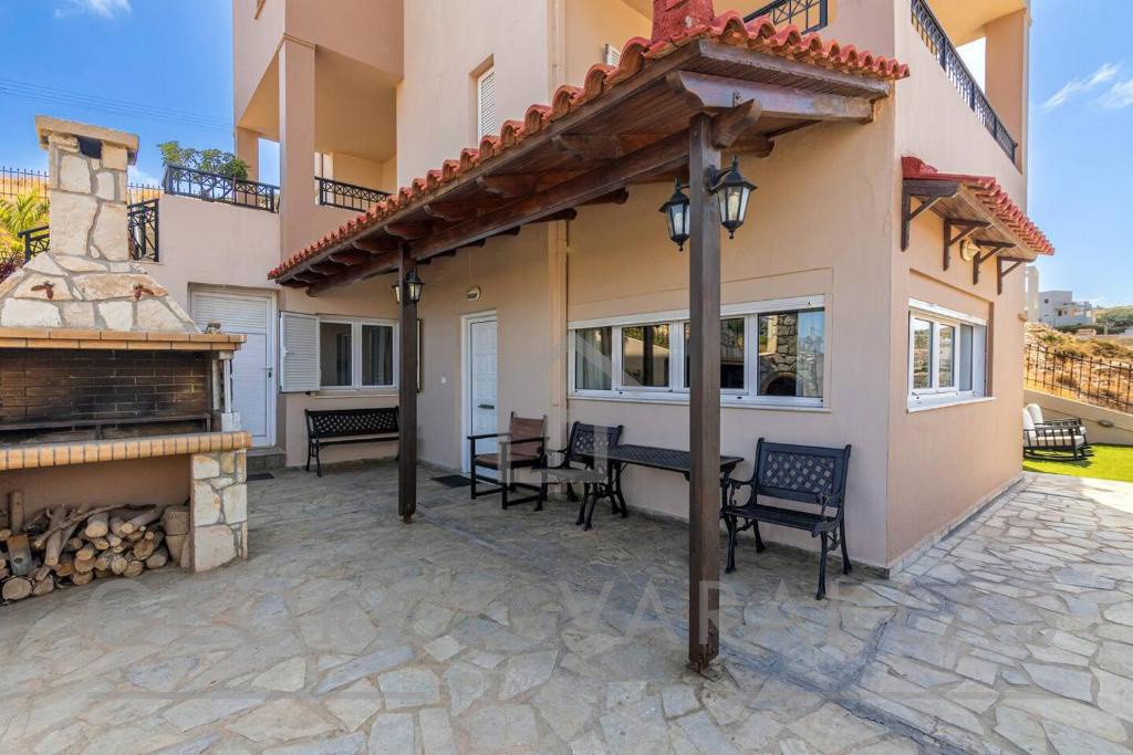 Συγκρότημα διαμερισμάτων 243 τ.μ. πρός πώληση, Ν. Ηρακλείου, Γάζι