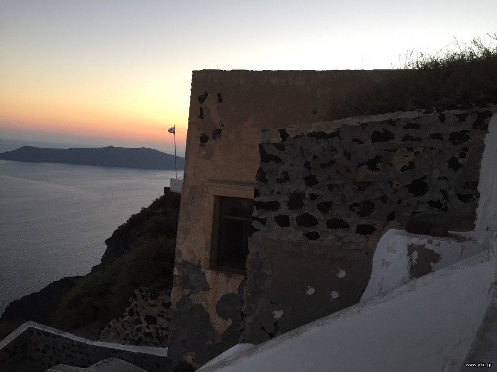 Μονοκατοικία 180 τ.μ. προς πώληση, Θήρα