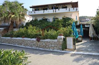 Ξενοδοχείο 755 τ.μ. για πώληση, Ν. Σάμου, Ικαρία-thumb-2