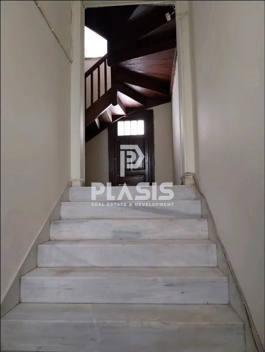 Επιχειρηματικό κτίριο 280 τ.μ. προς πώληση, Εξάρχεια - Νεάπολη