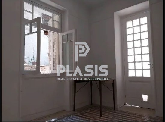 Επιχειρηματικό κτίριο 280 τ.μ. προς πώληση, Εξάρχεια - Νεάπολη