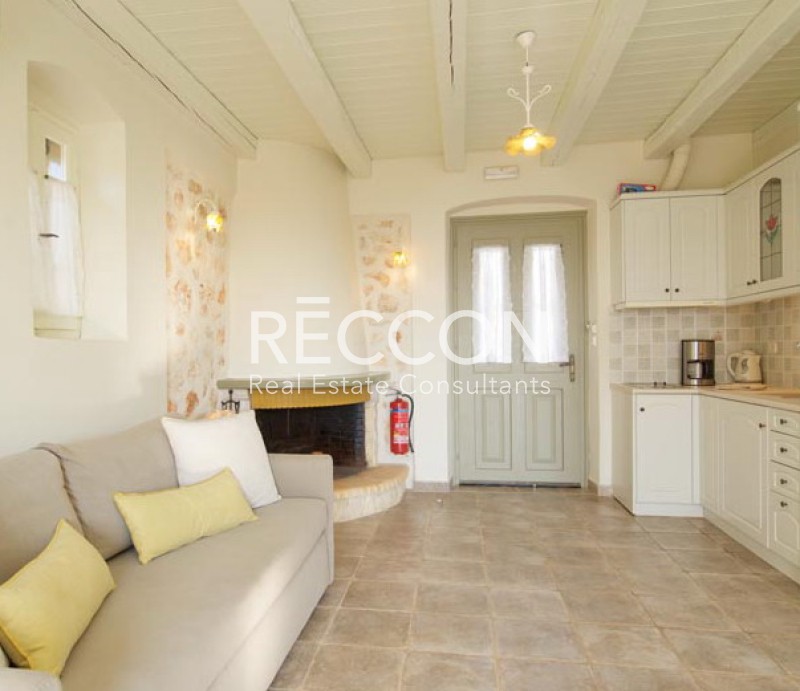 Hotel 277 sqm for sale, Kefallinia Prefecture, Kefalonia