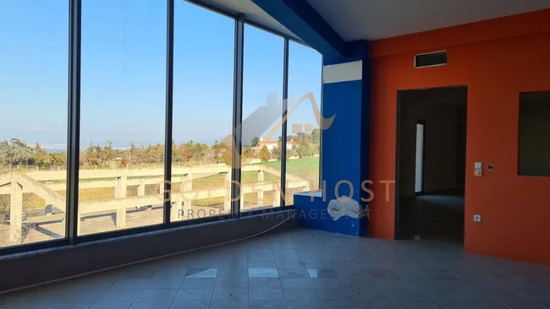 Επιχειρηματικό κτίριο 1.530 τ.μ. προς πώληση, Αγία Τριάδα Θερμαϊκού