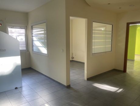 Showroom 120 sqm for rent