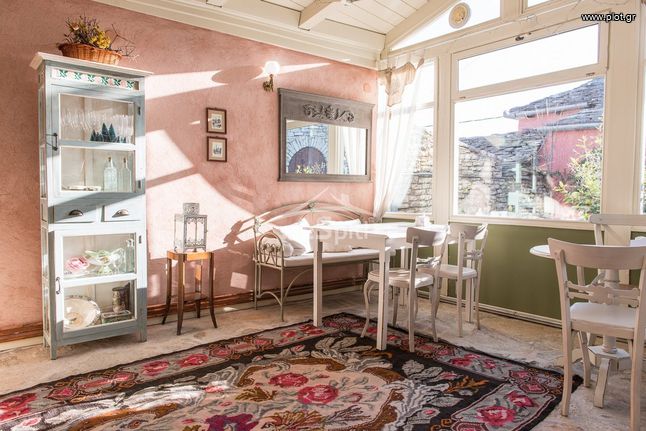 Hotel 370 sqm for sale, Ioannina Prefecture, Kentriko Zagori