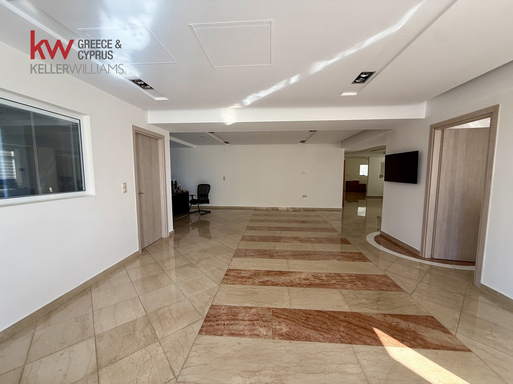 Γραφείο 235 τ.μ. πρός ενοικίαση, Θεσσαλονίκη - Περιφ/Κοί Δήμοι, Θέρμη