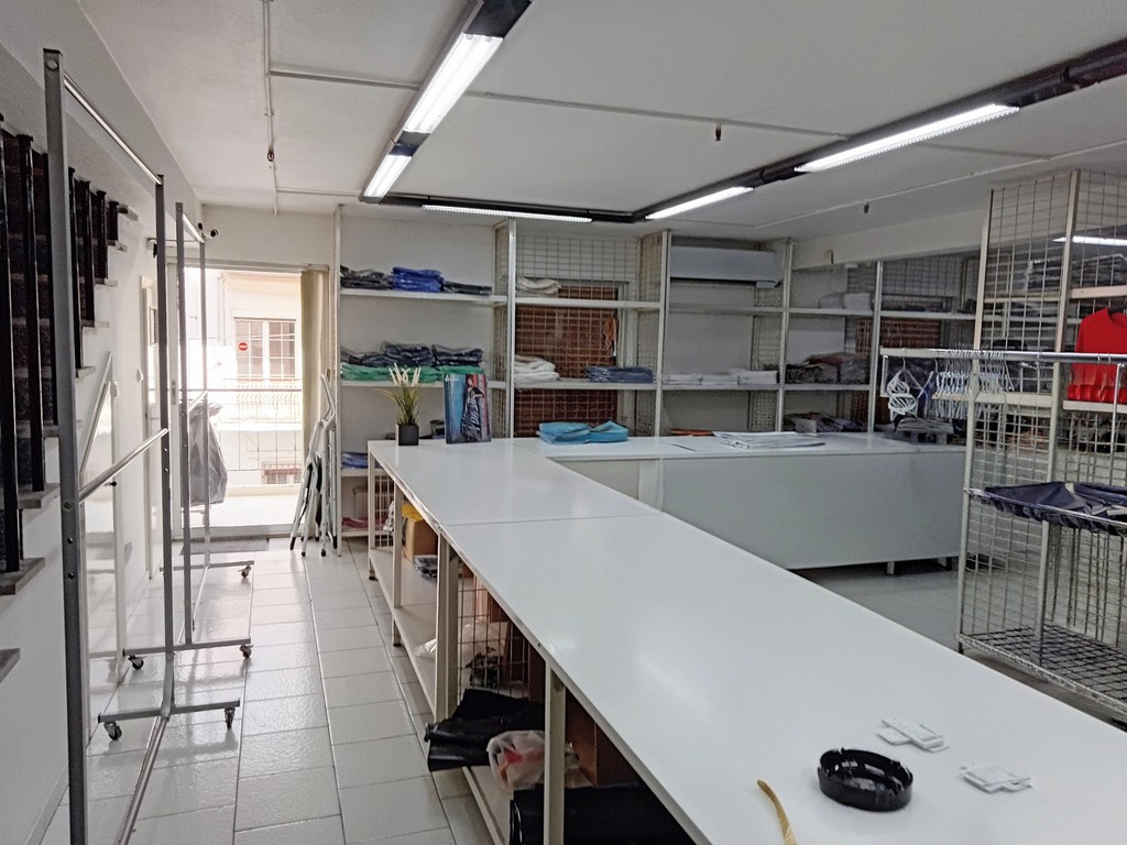 Επιχειρηματικό κτίριο 415 τ.μ. προς ενοικίαση, Καισαριανή