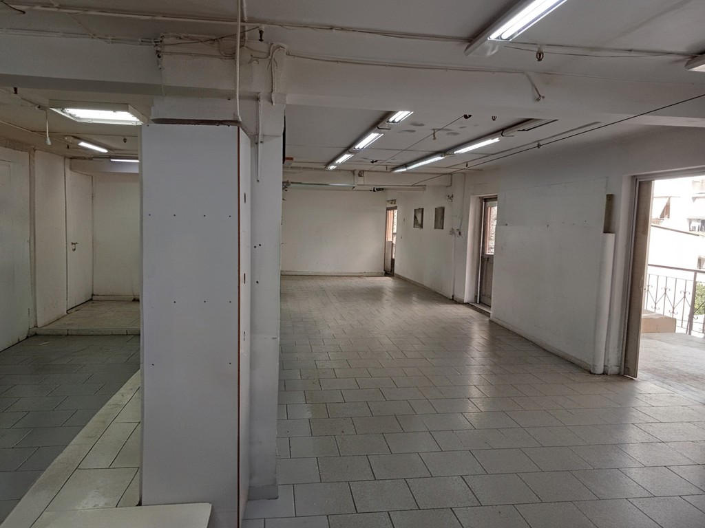 Επιχειρηματικό κτίριο 415 τ.μ. προς ενοικίαση, Καισαριανή