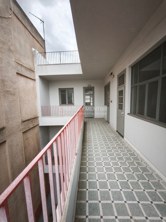 Επιχειρηματικό κτίριο 391 τ.μ. πρός πώληση, Πειραιάς - Προάστια, Ταύρος
