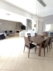 Μεζονέτα 210 τ.μ. για ενοικίαση