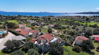 Detached home 210 sqm for sale