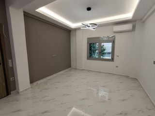 Διαμέρισμα 50 τ.μ. για πώληση, Πειραιάς, Αγία Σοφία-thumb-8