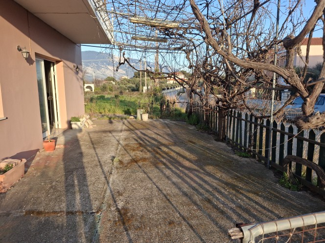 Κατάστημα 70 τ.μ. προς ενοικίαση, Λειβαθώ