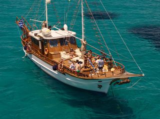 Yacht 2024 Παραδοσιακό Τρεχαντήρι