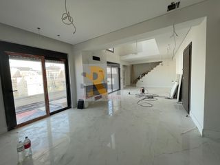 Μεζονέτα 185 τ.μ. για πώληση