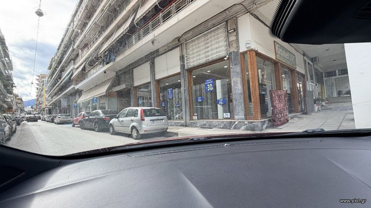 Κατάστημα 120 τ.μ. για πώληση, Φθιώτιδας, Λαμία