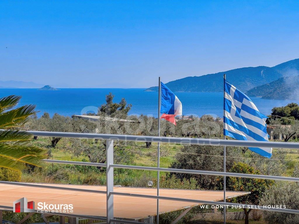 Βίλλα 360 τ.μ. πρός πώληση, Κορινθία, Σαρωνικός