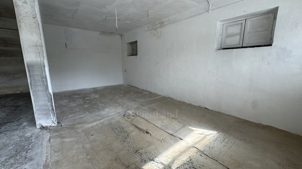 Store 80 sqm for rent, Messinia, Kalamata