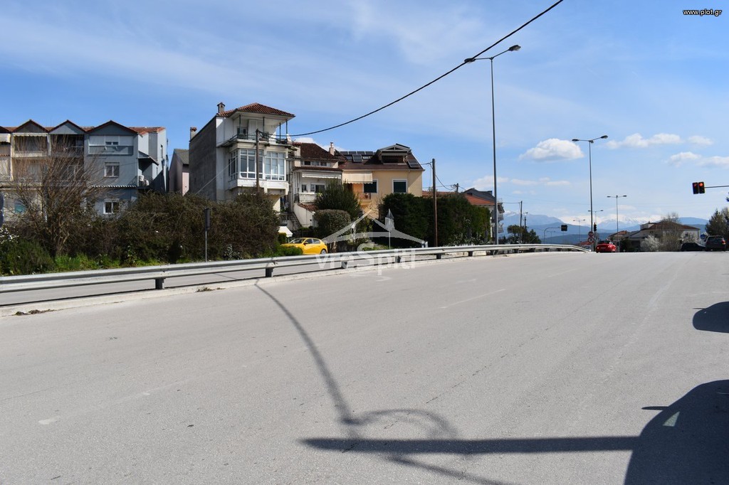 Κατάστημα 170 τ.μ. προς ενοικίαση, Κέντρο Ιωαννίνων
