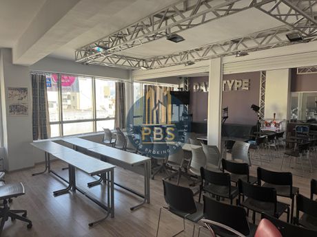 Office 320 sqm for rent