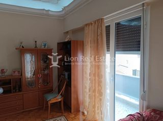 Διαμέρισμα 70 τ.μ. για πώληση, Πειραιάς, Αγία Σοφία-thumb-2