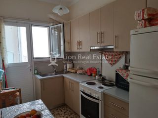 Διαμέρισμα 70 τ.μ. για πώληση, Πειραιάς, Αγία Σοφία-thumb-3