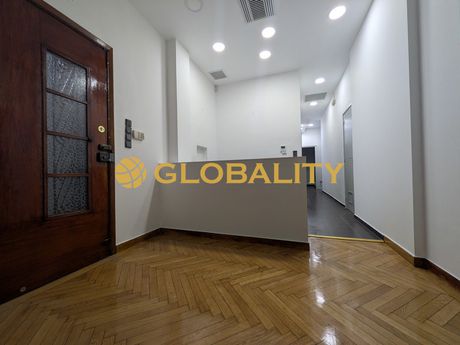 Office 130 sqm for rent