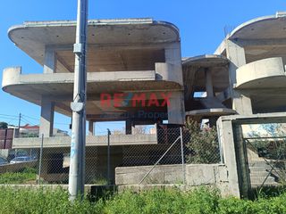 Συγκρότημα διαμερισμάτων 989 τ.μ. για πώληση