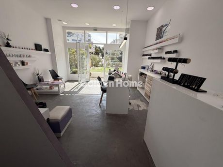 Business 52 sqm for sale