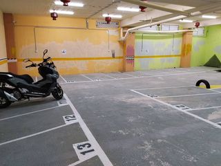 Θέσεις στάθμευσης Μοτοσικλετών με το μήνα-thumb-11