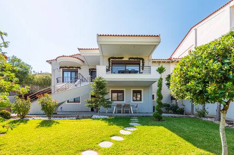 Μεζονέτα 560 τ.μ. πρός πώληση