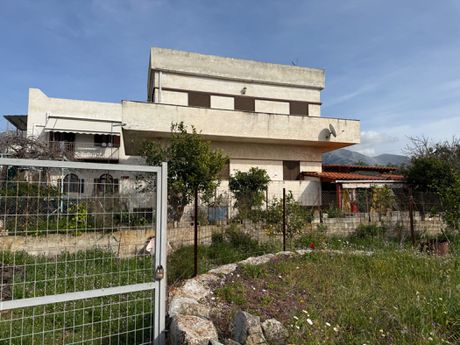 Κατοικία 490 τ.μ. προς πώληση