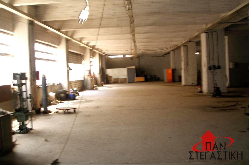 Επιχειρηματικό κτίριο 2.560 τ.μ. πρός πώληση, Αθήνα - Δυτικά Προάστια, Μεταμόρφωση