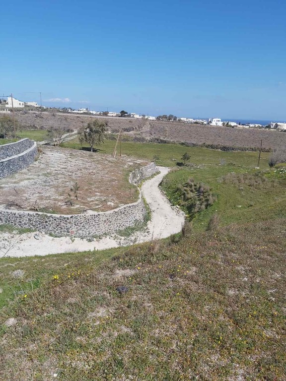 Αγροτεμάχια 4.079 τ.μ. προς πώληση, Θήρα