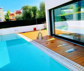 Detached home 260 sqm for sale