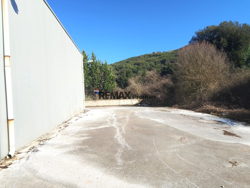 Επιχειρηματικό κτίριο 668,80 τ.μ. πρός πώληση, Ν. Ιωαννίνων, Άγιος Δημήτριος