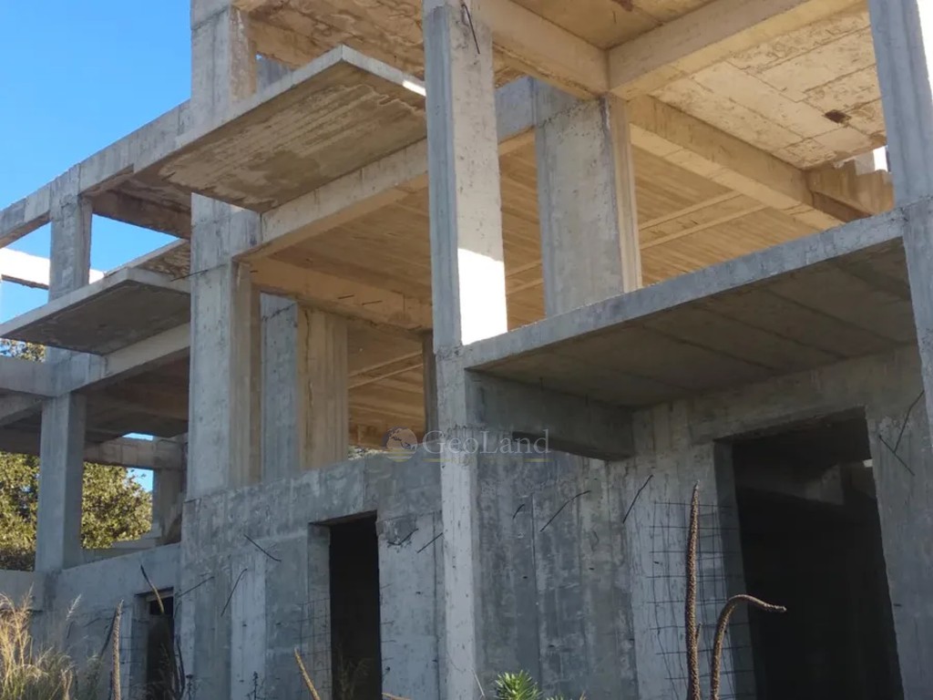 Συγκρότημα διαμερισμάτων 311 τ.μ. προς πώληση, Νομιτσής
