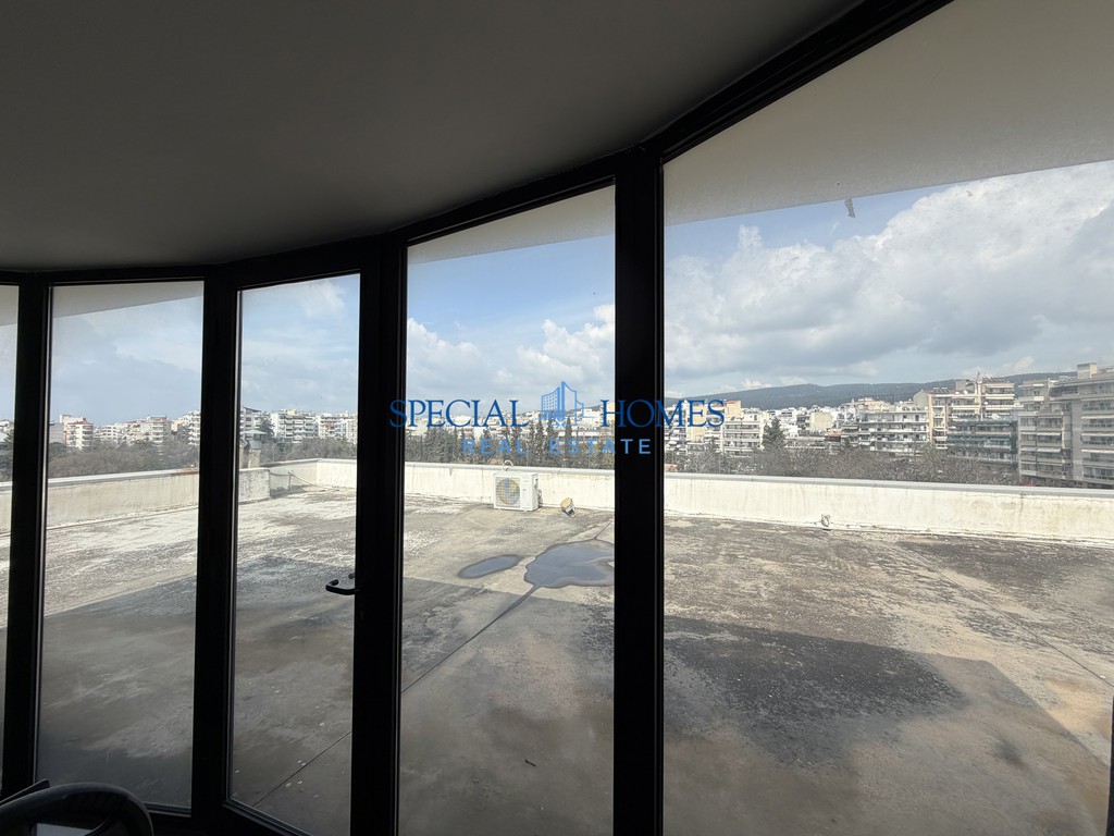 Επιχειρηματικό κτίριο 2.380 τ.μ. προς πώληση, Χαριλάου