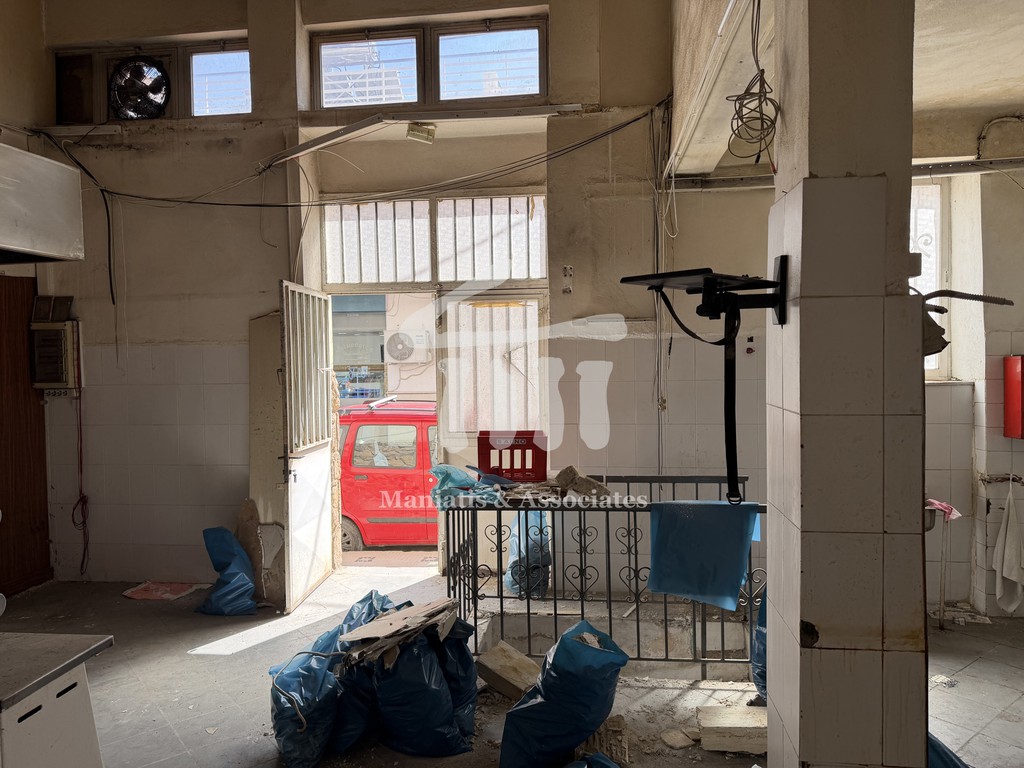 Κατάστημα 166 τ.μ. προς πώληση, Ταμπούρια