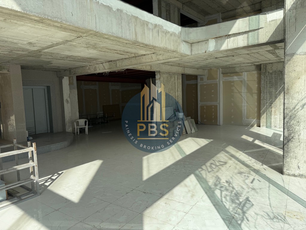 Επιχειρηματικό κτίριο 1.180 τ.μ. προς ενοικίαση, Δάφνη