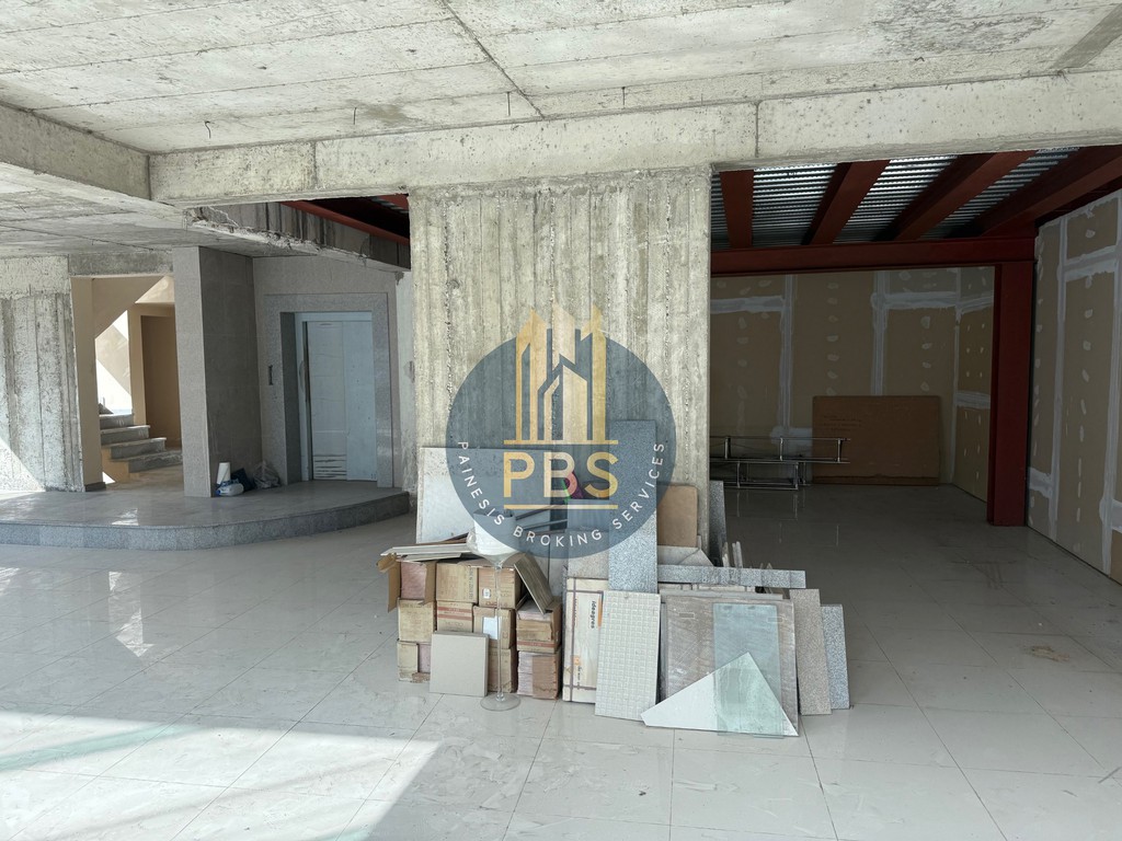 Επιχειρηματικό κτίριο 1.180 τ.μ. προς ενοικίαση, Δάφνη