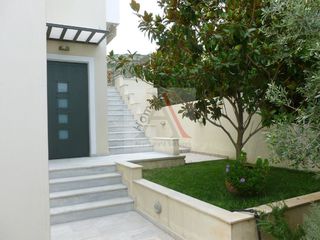 Μεζονέτα 270 τ.μ. για πώληση