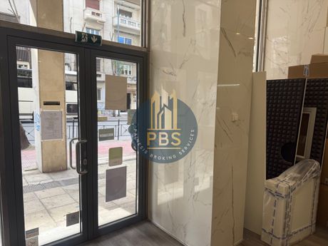 Store 365 sqm for rent