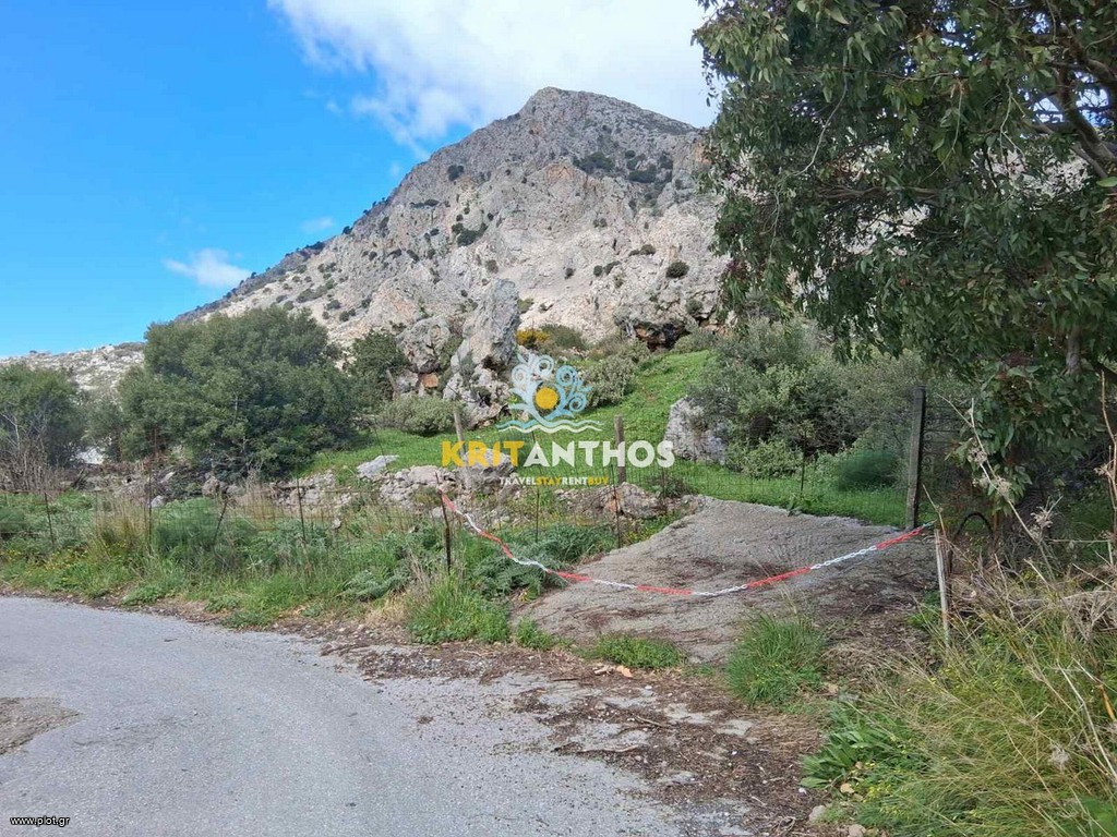 Land plot 880 sqm for sale, Rethymno Prefecture, Lampi